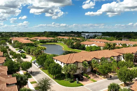 3962 Devenshire Ct, Coconut Creek FL 33073