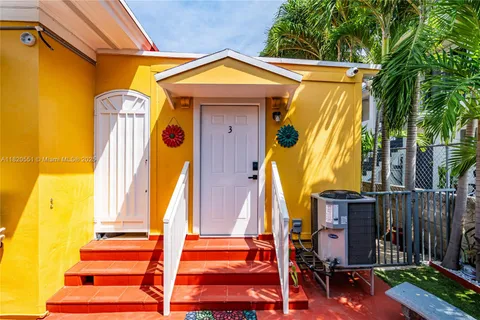 1828 SW 6th St # 1, Miami FL 33135