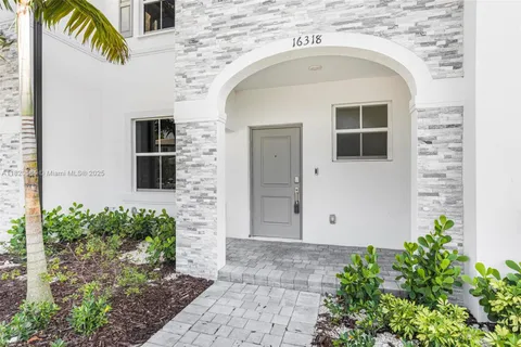 16318 SW 291st St, Homestead FL 33033