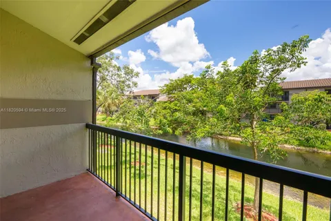 9963 Nob Hill Pl # 0, Sunrise FL 33351