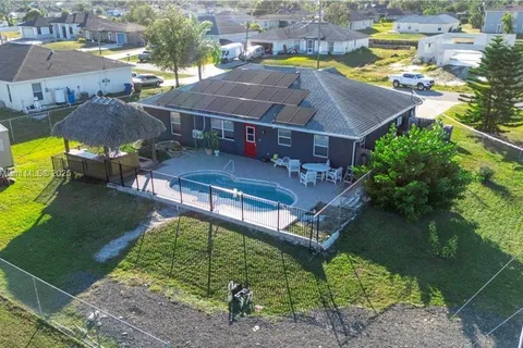 1020 Chaplin Ave, Lehigh Acres FL 33971