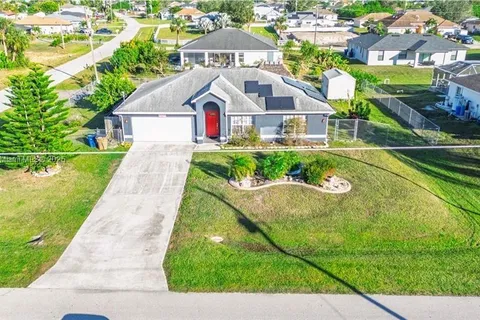 1020 Chaplin Ave, Lehigh Acres FL 33971
