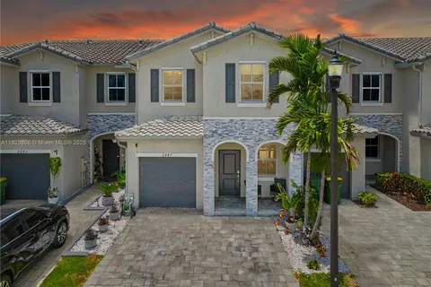 2647 SE 13th St, Homestead FL 33035