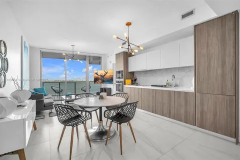 2900 NE 7th Ave # 1806, Miami FL 33137