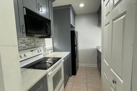9919 Twin Lakes Dr # L, Coral Springs FL 33071