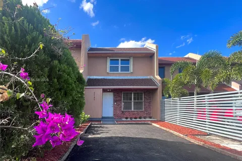 2787 NW 196th St, Miami Gardens FL 33056