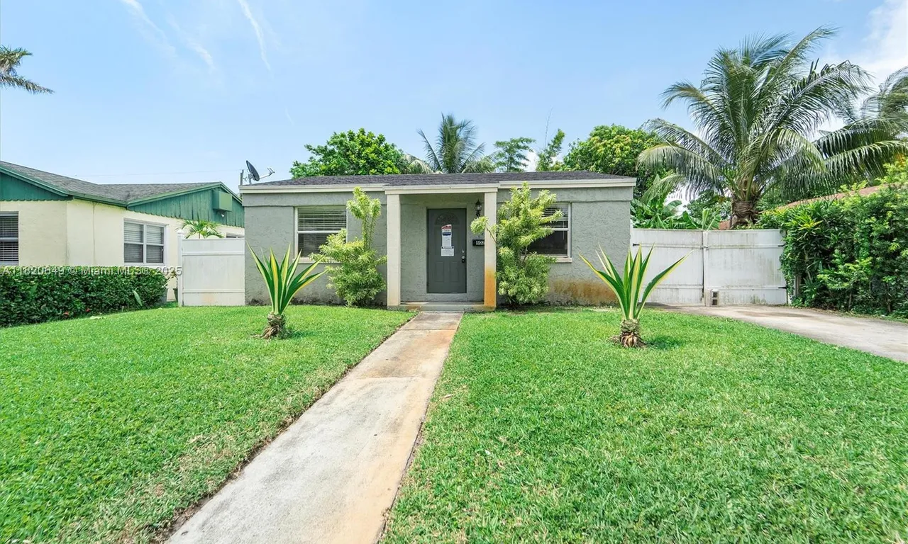 602 El Prado, West Palm Beach FL 33405