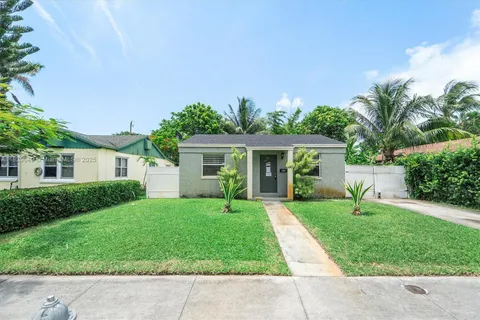 602 El Prado, West Palm Beach FL 33405
