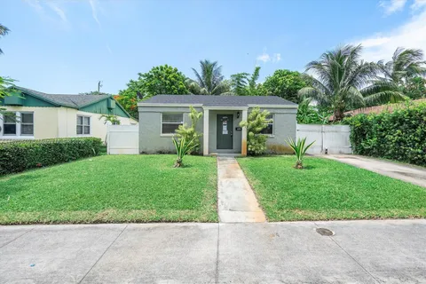 602 El Prado, West Palm Beach FL 33405