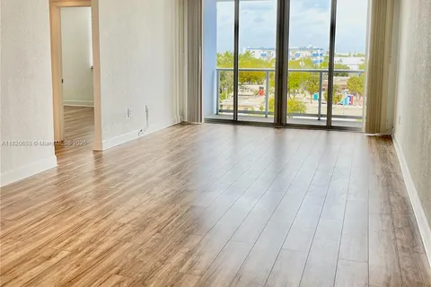 401 69th St # 405, Miami Beach FL 33141