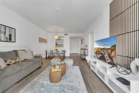 1250 S Miami Ave # 2210, Miami FL 33130