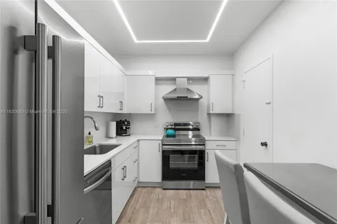 1965 S Ocean Dr # 11E, Hallandale Beach FL 33009