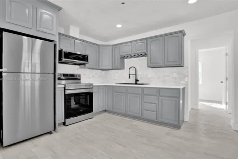 1608 NE 34st, Oakland Park FL 33334