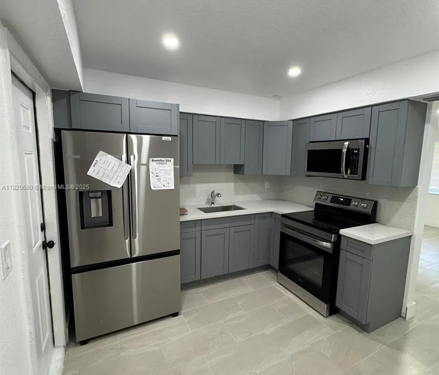 6304 Buchanan St # 2, Hollywood FL 33024