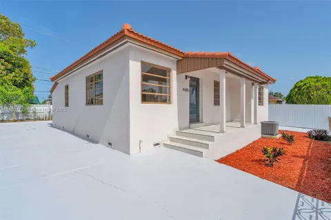 4485 E 8th Ave, Hialeah FL 33013