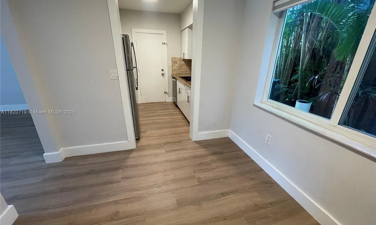 125 Edgewater Dr # 2, Coral Gables FL 33133