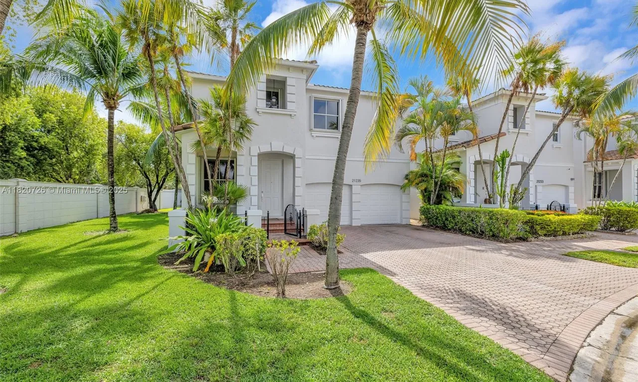 21235 NE 33rd Ave, Aventura FL 33180