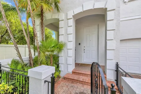 21235 NE 33rd Ave, Aventura FL 33180