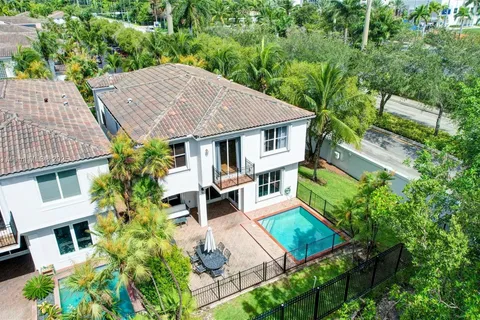 21235 NE 33rd Ave, Aventura FL 33180