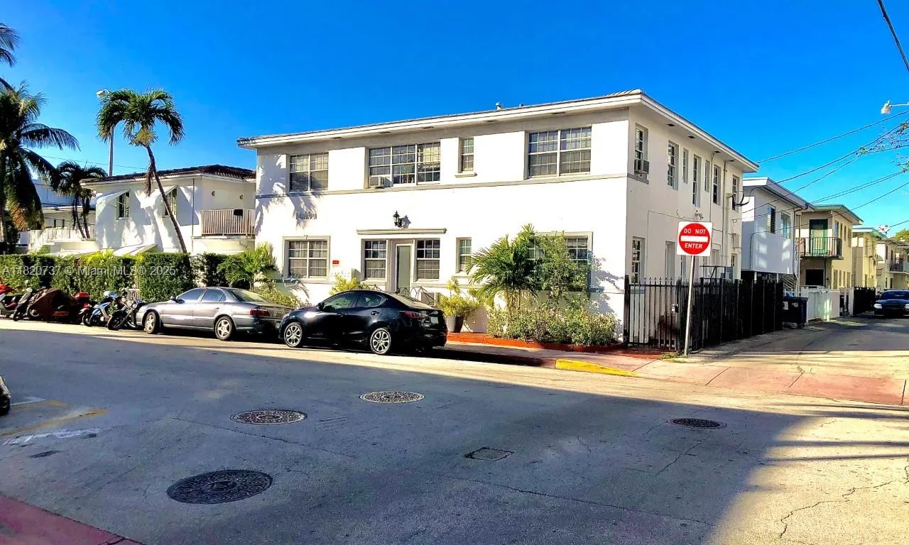 235 77th St # 3, Miami Beach FL 33141