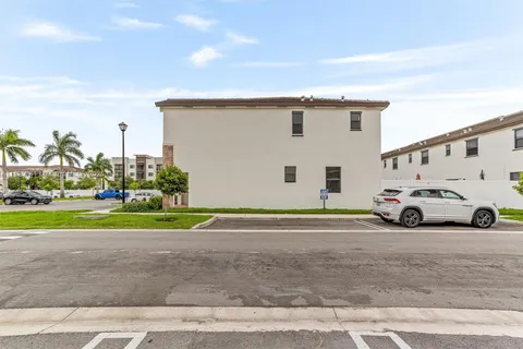 3411 W 112th Ter, Hialeah FL 33018