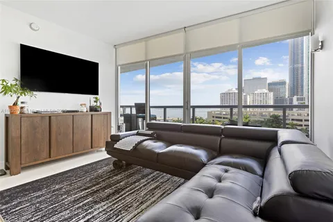 495 Brickell Ave # 905, Miami FL 33131
