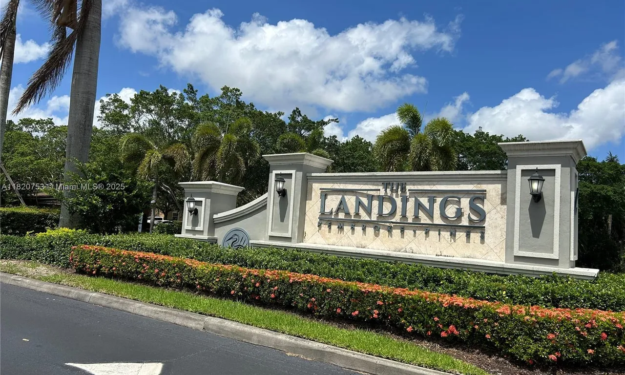 10257 SW 12th St, Pembroke Pines FL 33025