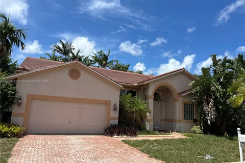 10257 SW 12th St, Pembroke Pines FL 33025