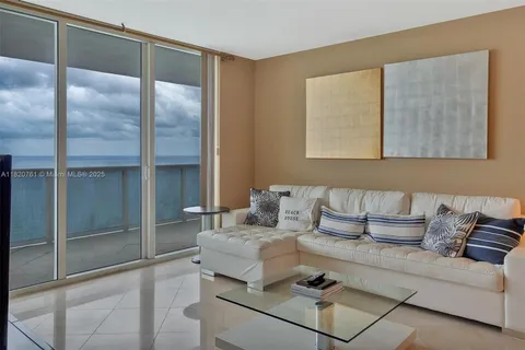 1850 S Ocean Dr # 4203, Hallandale Beach FL 33009
