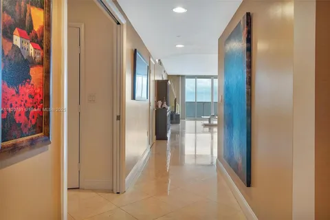 1850 S Ocean Dr # 4203, Hallandale Beach FL 33009