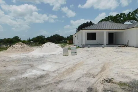 160 N Isora St, Clewiston FL 33440