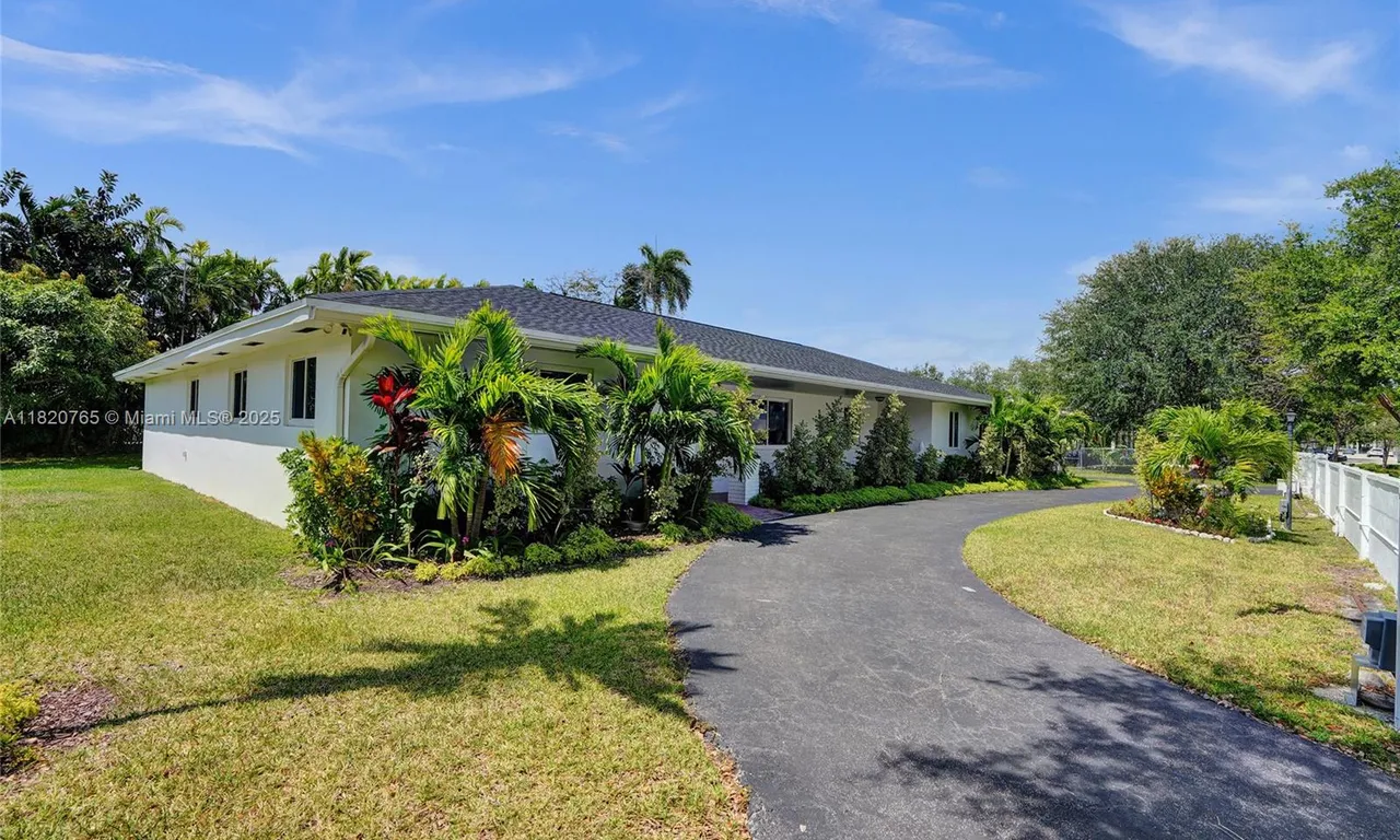 7360 SW 120th St, Pinecrest FL 33156