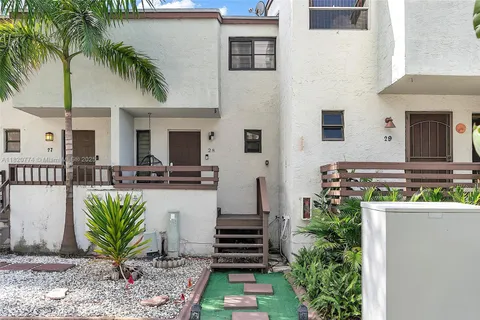 1901 NW S River Dr # 28C, Miami FL 33125