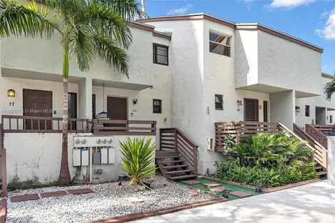 1901 NW S River Dr # 28C, Miami FL 33125