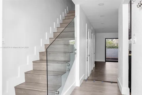 1901 NW S River Dr # 28C, Miami FL 33125