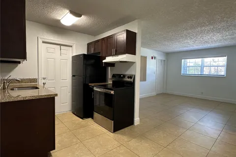 2900 NE 17th Ave # 107, Pompano Beach FL 33064