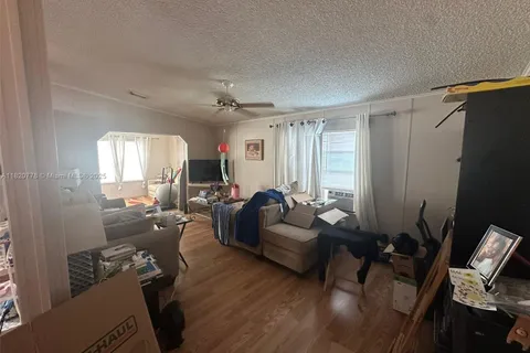 6571 NW 37th Ave, Coconut Creek FL 33073