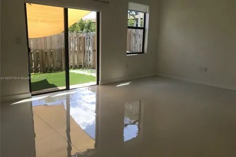 278 NE 208th Ter # 278, Miami FL 33179