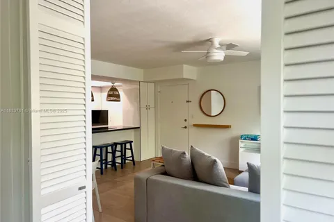 195 Sunrise Dr # 8, Key Biscayne FL 33149