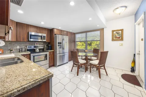 2504 Antigua Ter # O3, Coconut Creek FL 33066