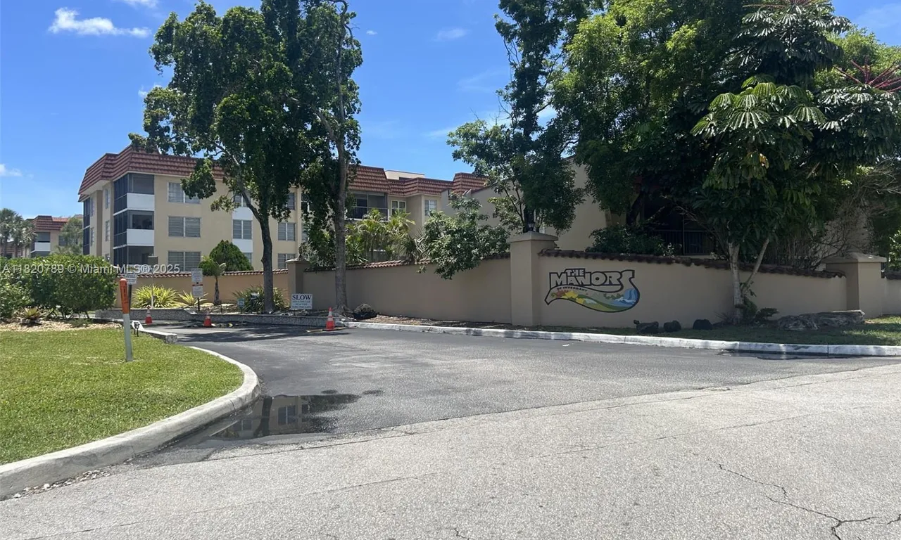 4168 Inverrary Dr # 404, Lauderhill FL 33319