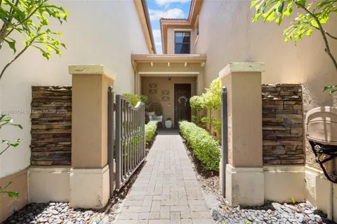 8890 SW 229th St, Cutler Bay FL 33190