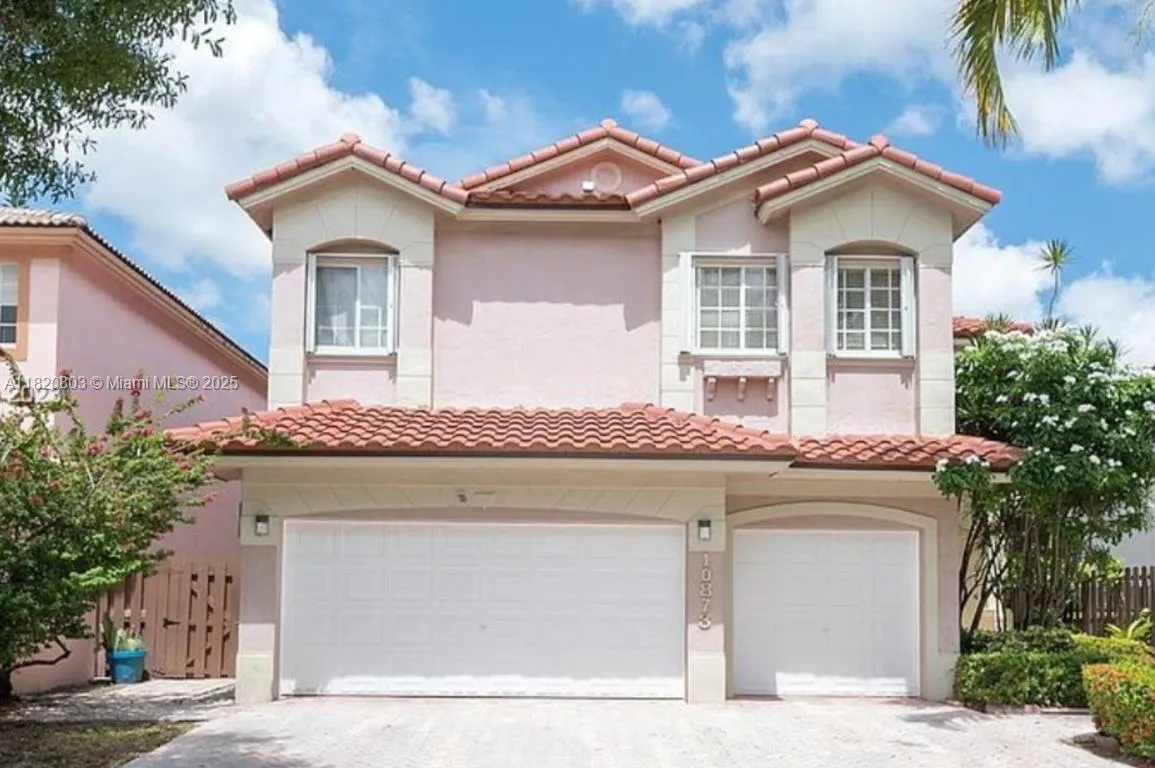 10873 NW 71st St, Doral FL 33178