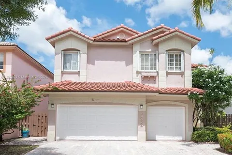 10873 NW 71st St, Doral FL 33178
