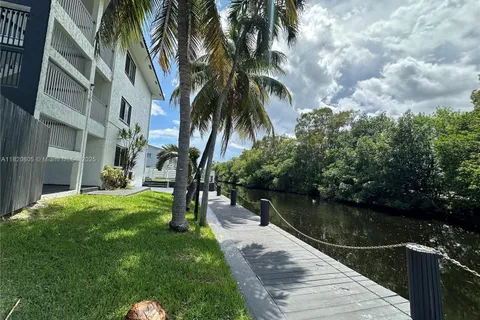1400 NE 56th St # 113, Fort Lauderdale FL 33334
