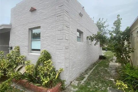 2014 Funston St, Hollywood FL 33020