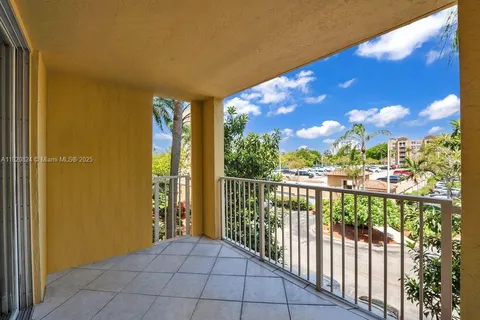 19555 E Country Club Dr # 8307, Aventura FL 33180