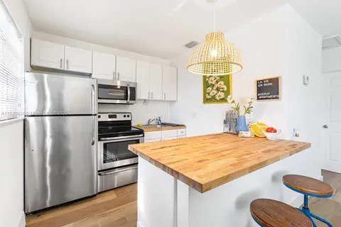 811 Tequesta St # 3, Fort Lauderdale FL 33312