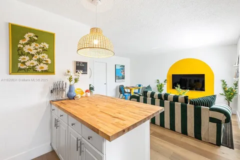811 Tequesta St # 3, Fort Lauderdale FL 33312