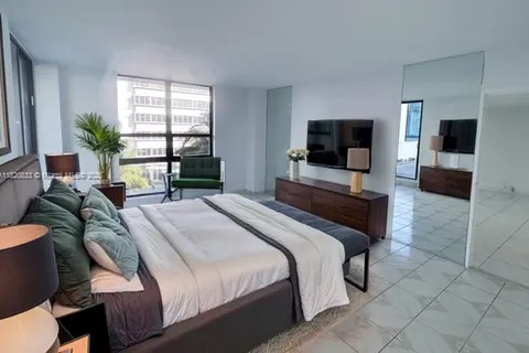 1800 Collins Ave # 5C, Miami Beach FL 33139